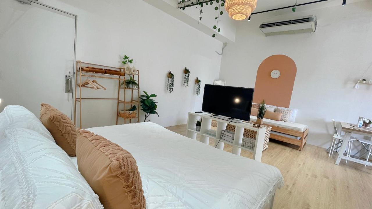 Helena'S Studio Suite Gerik Exteriör bild